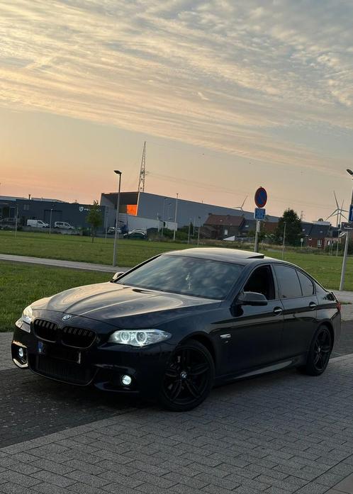 SUBLIEM BMW 520D CARBONSCHWARZ-PAKKET MET ZONNEDAK, Auto's, BMW, Particulier, 5 Reeks, 4x4, Diesel, Euro 6, Automaat, Blauw, Blauw
