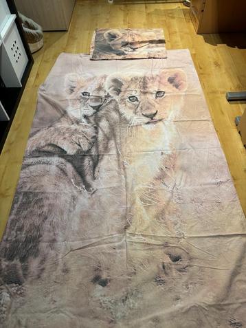 Dekbedovertrek leeuwtjes beschikbaar voor biedingen