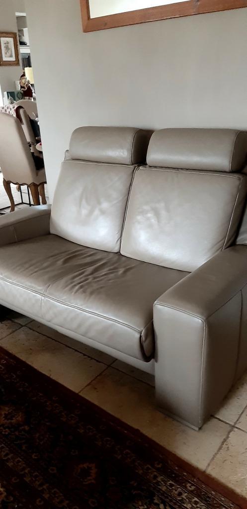 Mooi LEDER Salon 3 + 2 + poef - Taupe, Huis en Inrichting, Zetels | Zetels en Chaises Longues, Zo goed als nieuw, Ophalen