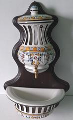 Jolie fontaine à eau murale en céramique, Enlèvement, Comme neuf