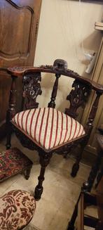 Chaise d'angle unique, Enlèvement