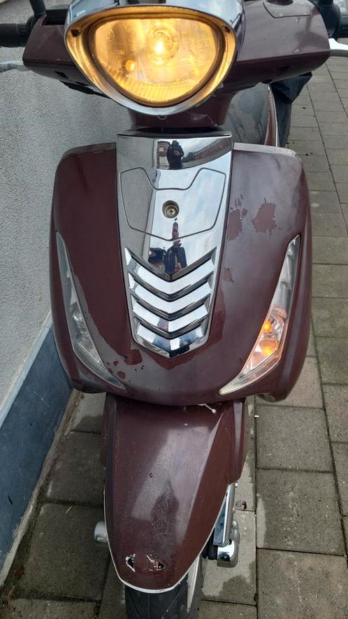 Scooter Razzo venice 125 cc, Fietsen en Brommers, Snorfietsen en Snorscooters, Gebruikt, Ophalen
