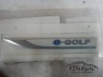 VW Golf 7 E-Golf Logo Zijscherm Spatscherm Links L 5GE853688, Utilisé, Enlèvement ou Envoi