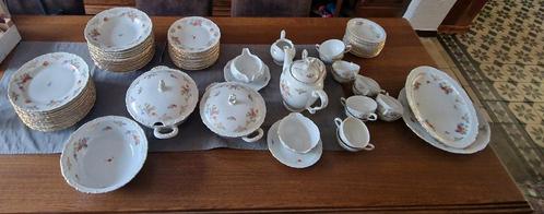 Service à Vaisselle Vintage : 🌸  en porcelaine fine vi, Antiek en Kunst, Antiek | Servies compleet, Ophalen
