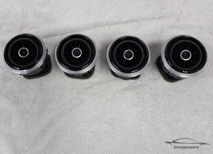 Audi A3 8V luchtrooster set 4x S line nieuwstaat., Autos : Pièces & Accessoires, Tableau de bord & Interrupteurs, Audi, Utilisé