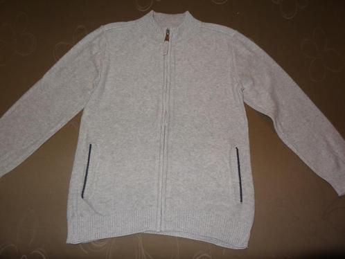 Mooi grijs vestje (maat : 8 j / 128) (prima staat !), Kinderen en Baby's, Kinderkleding | Maat 128, Zo goed als nieuw, Jongen