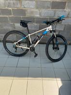 VTT Cube Attention Titanium taille M, Fietsen en Brommers, Fietsen | Mountainbikes en ATB, Ophalen, Zo goed als nieuw