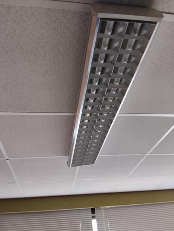 plafondverlichting beschikbaar voor biedingen