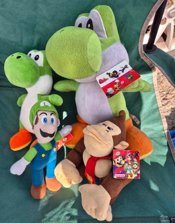 Super Mario 4 officiële Nintendo-knuffeldieren  beschikbaar voor biedingen