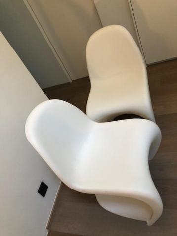 stoelen  beschikbaar voor biedingen