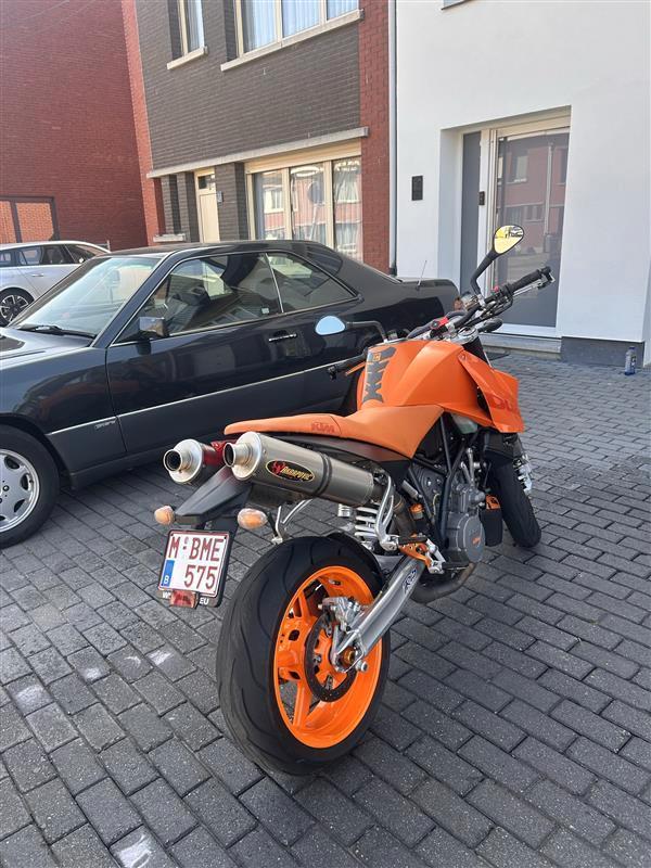 KTM Superduke 990 naked, Motoren, Motoren | KTM, Particulier, Naked bike, meer dan 35 kW, 4 cilinders, Motorrijbewijs A, Sportuitlaat