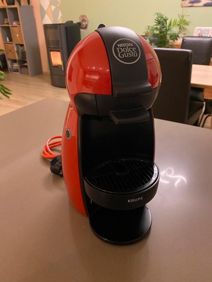 Krups Dolce Gusto Piccolo KP1006 rouge, Electroménager, Cafetières, Utilisé, Dosettes et capsules de café, Cafetière, 1 tasse
