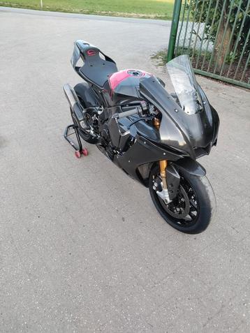 Yamaha R1 model 2019, Motoren, Bedrijf