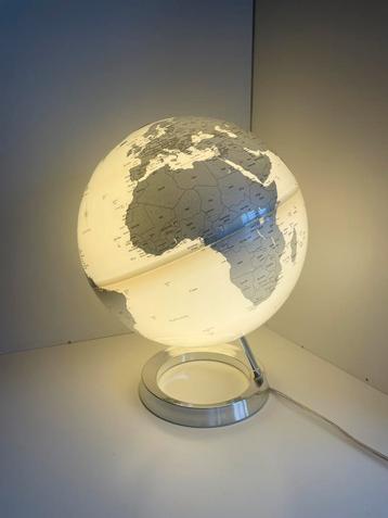 Globe terrestre lumineux 