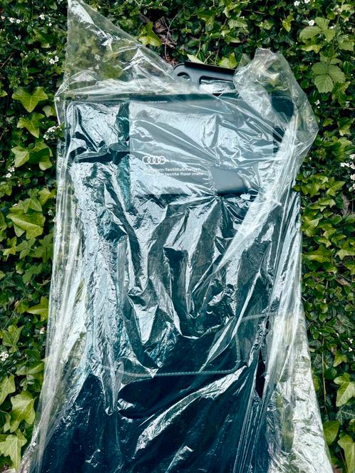 NEUF ! Tapis Audi A4 B9 – Les snobs jamais salis, Auto diversen, Auto-accessoires, Nieuw, Ophalen
