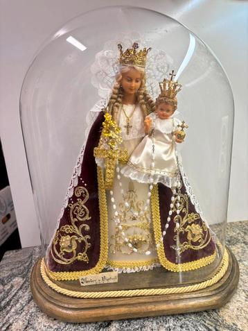 Maria beeld onder glazen stolp beschikbaar voor biedingen