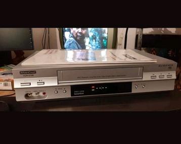 Video hifi stereo 6 Head
Perfekt werkende staat  beschikbaar voor biedingen