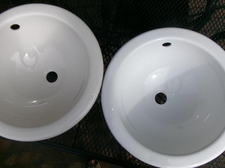 lavabo's (2) polyester, Huis en Inrichting, Badkamer | Badkamermeubels, Nieuw, Ophalen