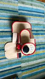 Leuke garage in hout plan toys, Kinderen en Baby's, Speelgoed | Thomas de Trein, Ophalen, Zo goed als nieuw