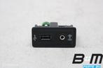 Aansluiting USB / Aux VW T-Roc 5Q0035724, Auto diversen, Autoradio's, Gebruikt