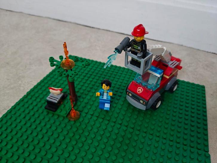 Lego City 60212 Extinction du feu de barbecue, Enfants & Bébés, Jouets | Duplo & Lego, Comme neuf, Lego, Enlèvement ou Envoi