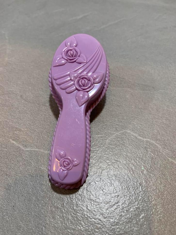 Brosse Barbie, Enfants & Bébés, Jouets | Poupées, Comme neuf, Enlèvement