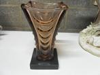 grand vase sur socle en marbre h: 26 cm diamète 15 cm, Antiek en Kunst, Antiek | Vazen, Ophalen of Verzenden