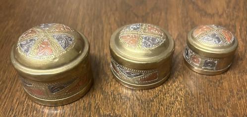 3 bocaux en cuivre jaune avec couvercles, décorés en couleur, Antiquités & Art, Antiquités | Bronze & Cuivre, Cuivre, Enlèvement ou Envoi