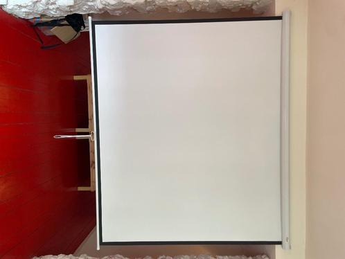 Écran de projection 113 pouces (2,03 x 2,03 m) – Comme neuf, Audio, Tv en Foto, Projectieschermen, Zo goed als nieuw, Handmatig