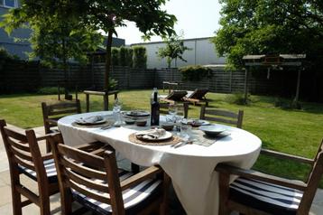 Tuinset in Teak met kussens in "marine stijl" beschikbaar voor biedingen