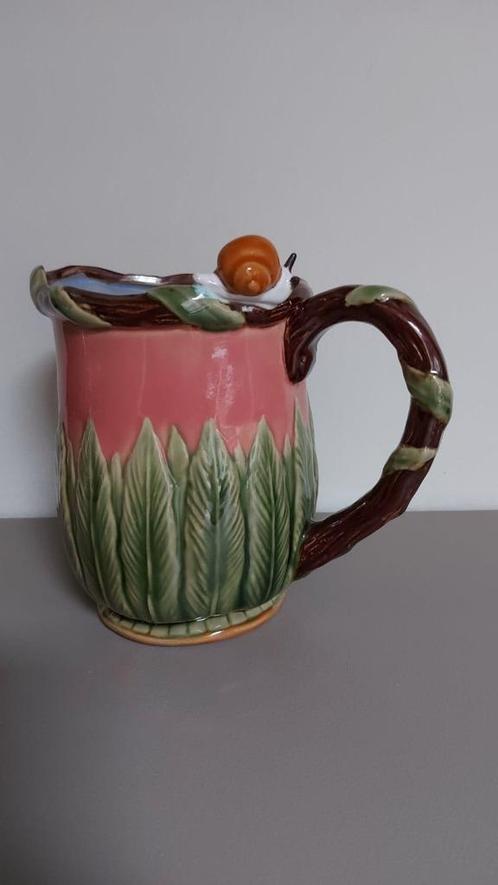 Speciale keramiek waterkannetje met slak , getekend zie obje, Antiek en Kunst, Antiek | Keramiek en Aardewerk, Ophalen