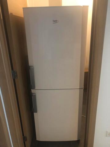 Koelkast met diepvries BEKO, Elektronische apparatuur, Ophalen, Gebruikt
