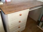 Bureau, bed en nachttafel in goede staat, GRATIS, Huis en Inrichting, Ophalen, Bureau