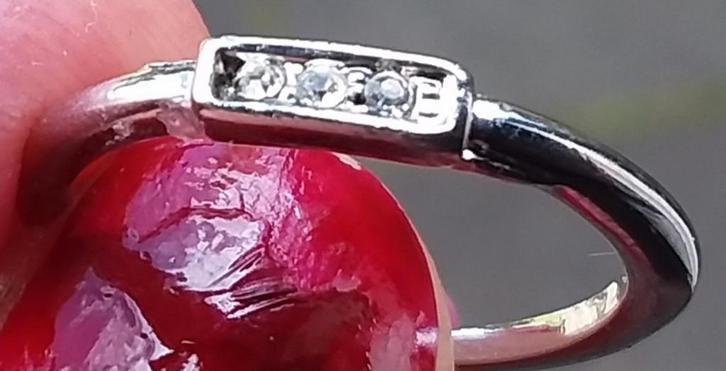 Oude mooi Ring., Handtassen en Accessoires, Ringen, Ophalen of Verzenden