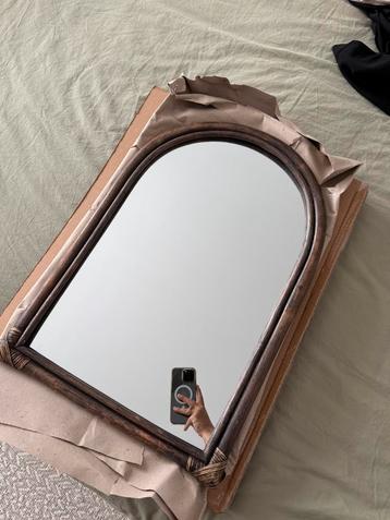Miroir arche cadre en rotin beschikbaar voor biedingen