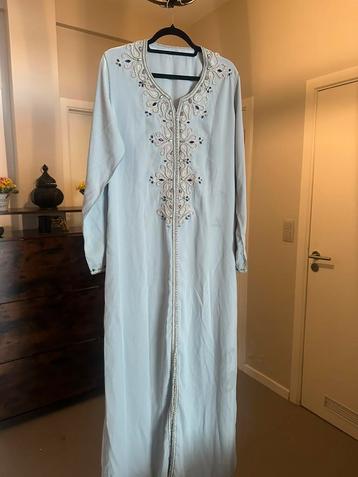Caftan a vendre, Enlèvement ou Envoi, Comme neuf