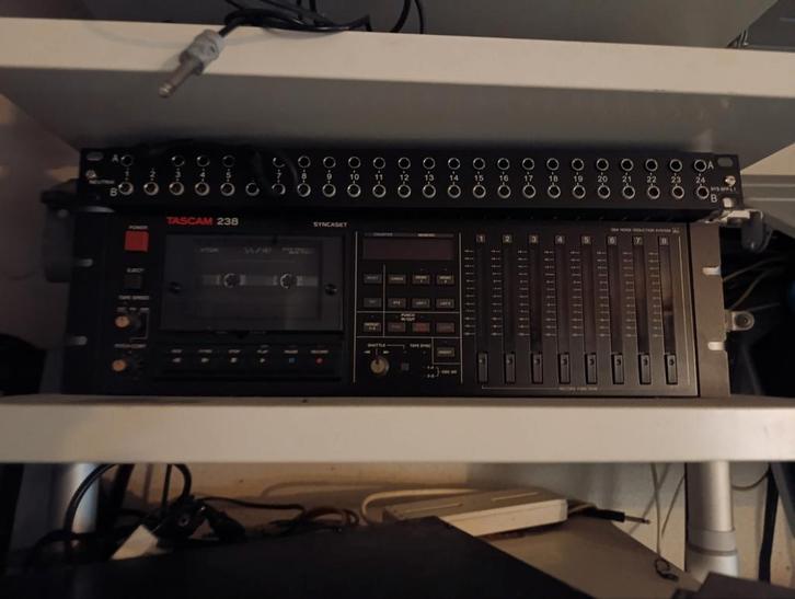 Tascam 238 8sp taperecorder, etc in orginele box met papiere, Muziek en Instrumenten, Mengpanelen, Zo goed als nieuw, Verzenden