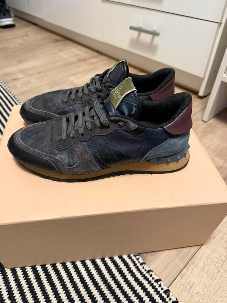 Valentino Garavani Rockrunner - Blauw/Grijs Camo - Maat 40, Kleding | Heren, Schoenen, Zo goed als nieuw, Sneakers, Blauw, Ophalen of Verzenden
