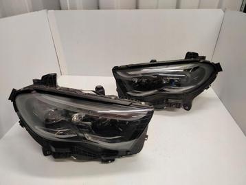Mercedes E-Klasse W214 Digitaal licht links rechts beschikbaar voor biedingen