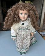 Poupée vintage en porcelaine, Collections, Poupées, Enlèvement, Comme neuf, Poupée