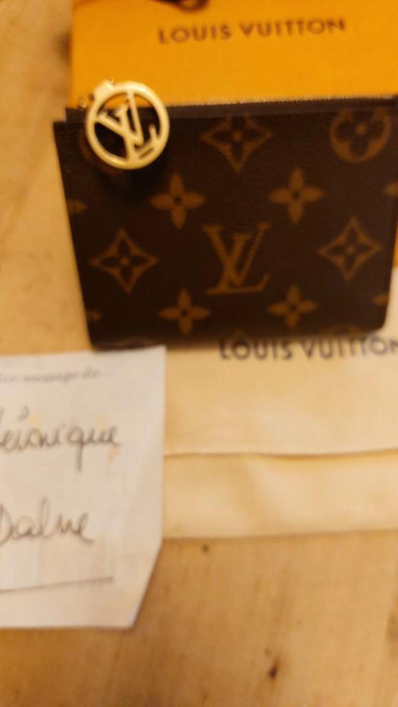 Louis Vuitton portemonnee voor dames, Handtassen en Accessoires, Portemonnees, Ophalen