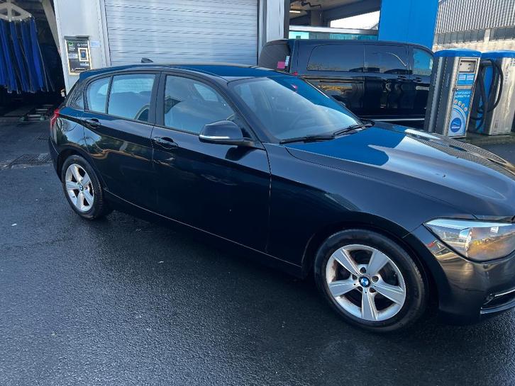 bmw 116 wagen staat proper en rijd goed wordt gekeurd, Auto's, BMW, Bedrijf, Te koop, 1 Reeks, ABS, Airbags, Airconditioning, Bluetooth