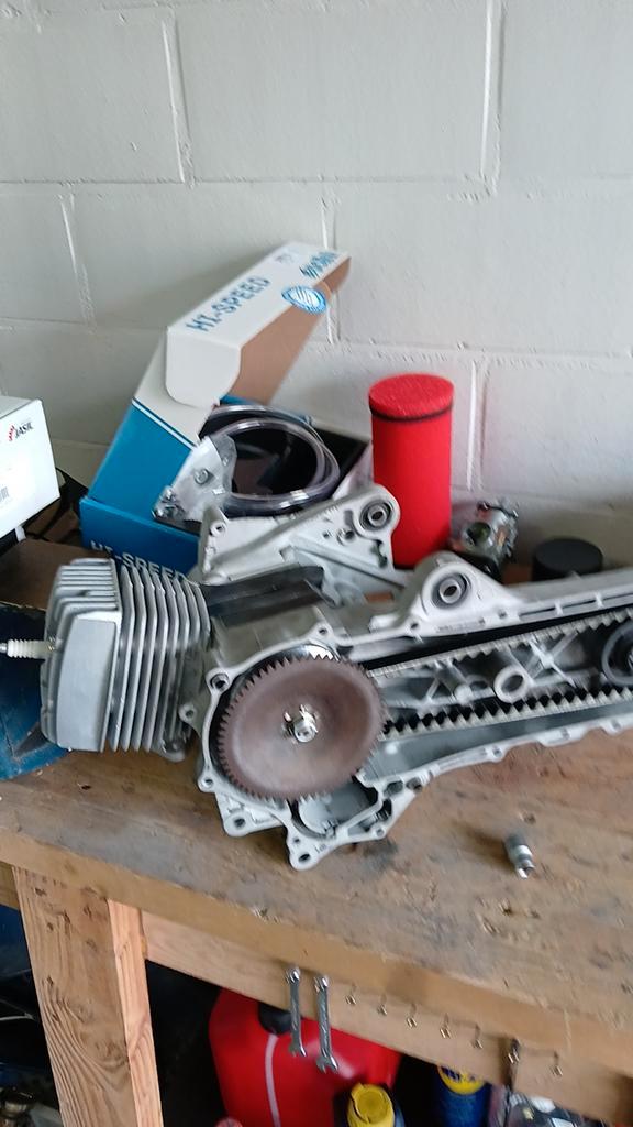 Wallaroo b klasse blok (plug and play), Fietsen en Brommers, Brommeronderdelen | Scooters, Blok, Ophalen