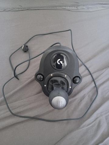 Driving Force Shifter van Logitech beschikbaar voor biedingen