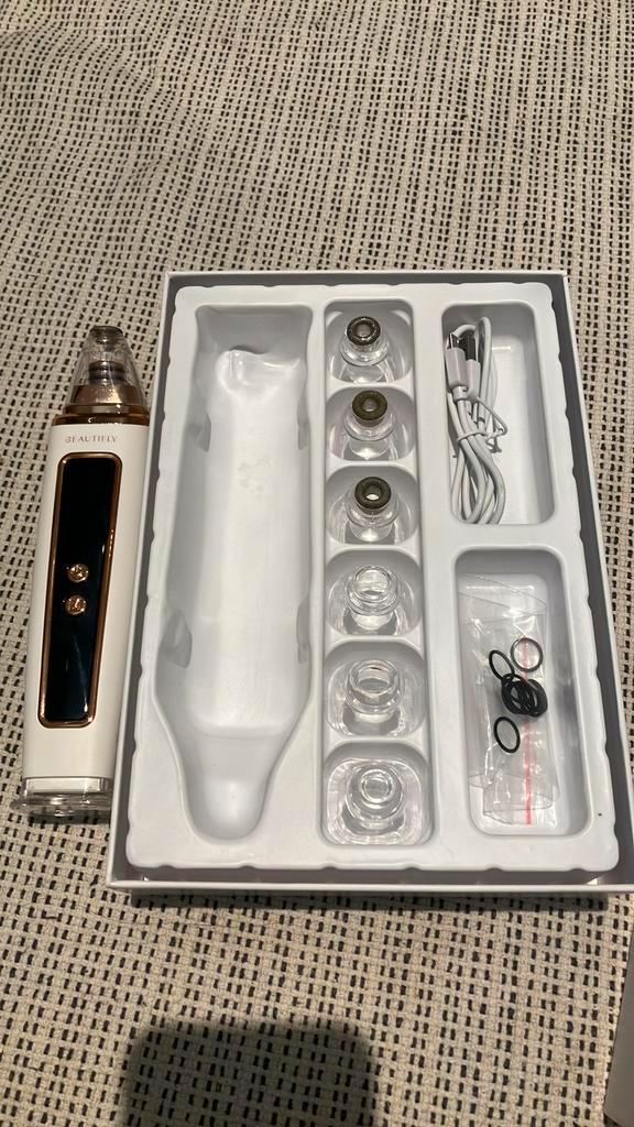 Beautifly B-Derma PRO – Appareil de microdermabrasion, Handtassen en Accessoires, Uiterlijk | Gezichtsverzorging, Zo goed als nieuw