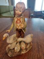 Sierbeeldje jongen met ganzenfamilie, Ophalen of Verzenden