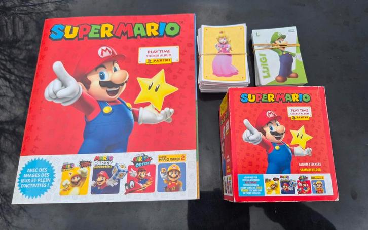 Panini "Super Mario Play Time" + 246 stickers, Collections, Autocollants, Enlèvement ou Envoi