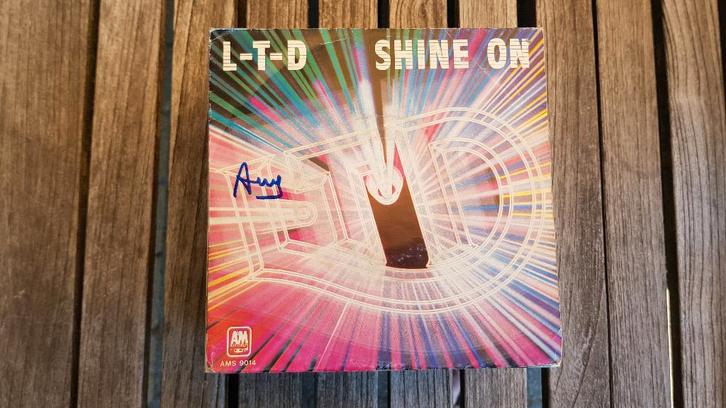 7" L.T.D. - Shine on, Cd's en Dvd's, Vinyl Singles, Gebruikt, Single, Dance, 7 inch, Ophalen of Verzenden