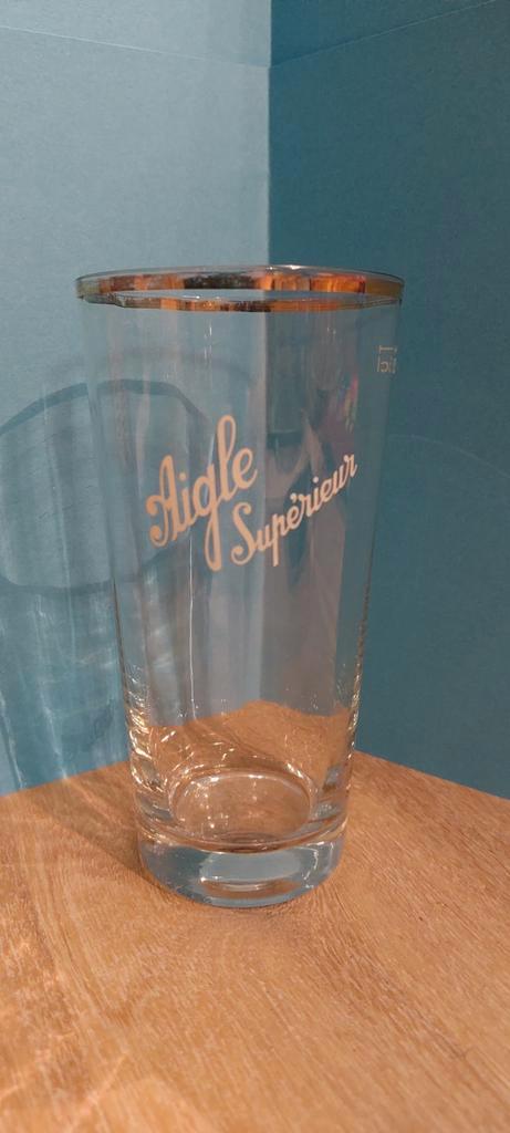 Facetten glas  Aigle  Supérieur   Brugge, Verzamelen, Biermerken, Gebruikt, Glas of Glazen, Ophalen of Verzenden