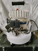 compresseur met nietjespistolen, Doe-het-zelf en Bouw, Ophalen, 6 tot 10 bar, Zo goed als nieuw, Minder dan 200 liter/min